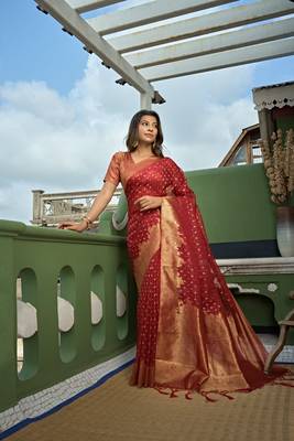 Red Zari Butti Woven Banarasi Soft Organza Saree 2