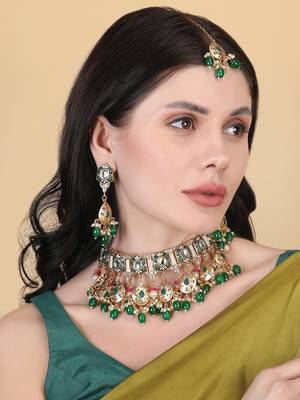 Gold plated green meenakari kundan necklace set 2