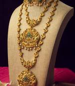 Gold plated geen kemp double line jewellery set