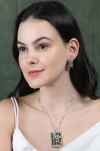 Silver plated square green ad pendant set with earrings