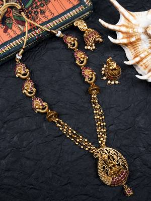 Gold matte finish multilayered green laxmi pendant syle set 1