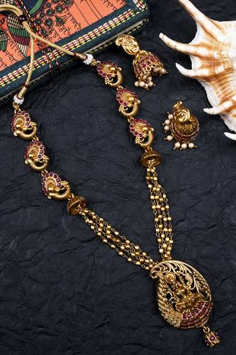 Gold matte finish multilayered green laxmi pendant syle set