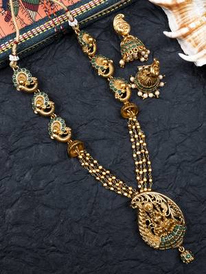 Gold matte finish multilayered ruby green laxmi pendant syle set 1