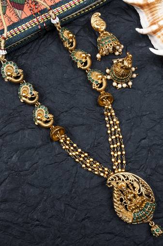 Gold matte finish multilayered ruby green laxmi pendant syle set