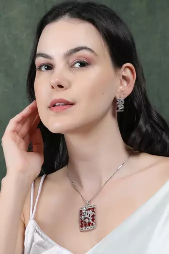 Silver plated square ad pendant set with earrings