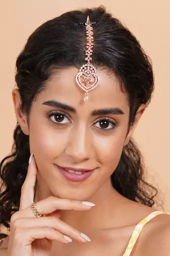 Elegant rose gold mangtika for special occasions
