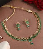 Trivami green ad stone necklace set