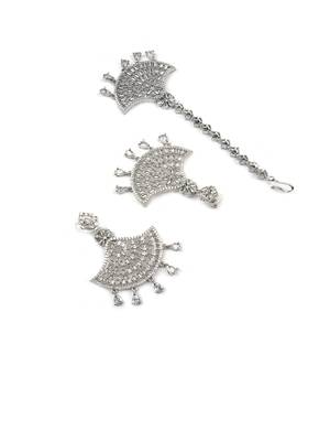 Silver-plated regal glimmer cz earrings-maangtikka set for perfect party look 5