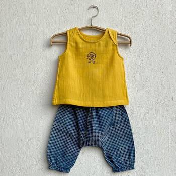 Organic zoo bag with jhabla, check angarakha & pants 4