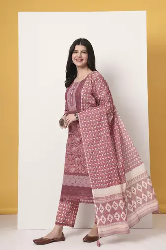 cotton pink kurta dupatta set with lace detailing