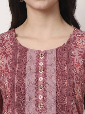 cotton pink kurta dupatta set with lace detailing 4
