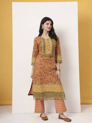 cotton yellow kurta dupatta set with lace detailing 5