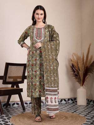 green cotton lace work on yoke straight kurta dupatta pant set 1