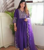 Women's Viscose Chanderi Fabric Plated Printed Kurta, Pant and Dupatta Set