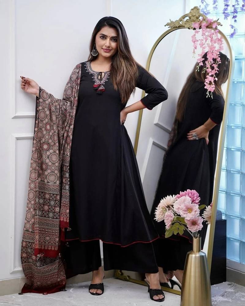 Women's Viscose Fabric Straight Kurta, Palazzo and Dupatta Set