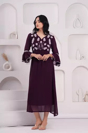 Women georgette fabric wine color v-neck neck calf length 3/4 sleeve dress