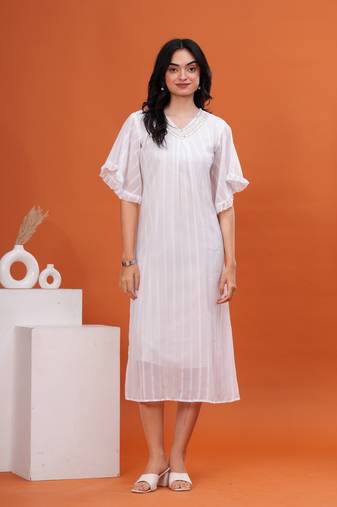Women georgette fabric white color v neck calf length half sleeve dress