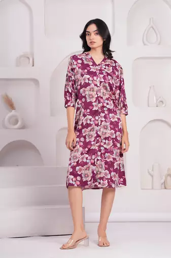 Women crepe fabric pink color mandrian neck below knee length 3/4 sleeve dress