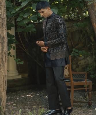 Black embroidered velvet kurta jacket set 1