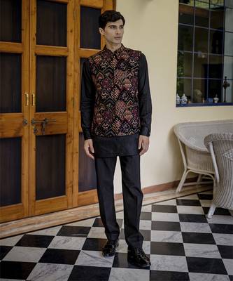 Black embroidered velvet kurta jacket set 1