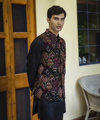 Black embroidered velvet kurta jacket set 2
