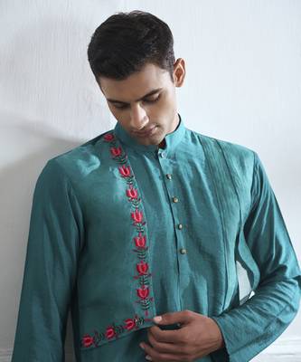 Green embroidered cotton kurta pajama 4