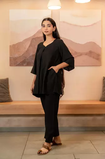 Black box pleated co-ord set
