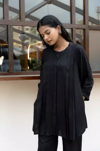Black pleated band collar co-ord set
