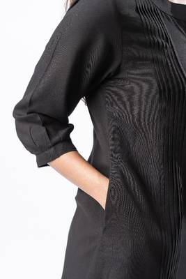 Black pleated band collar co-ord set 4