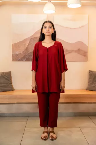Maroon box pleated co-ord set
