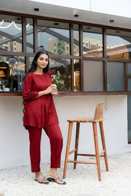 Maroon pleated band collar co-ord set 3