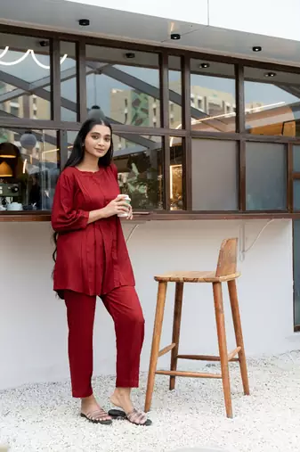 Maroon pleated band collar co-ord set