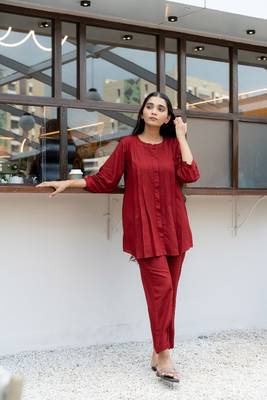 Maroon pleated band collar co-ord set 1