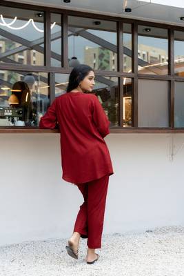 Maroon pleated band collar co-ord set 4