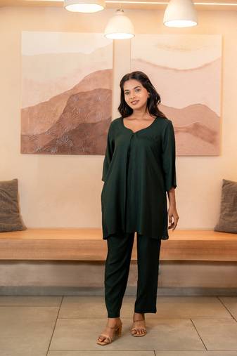 Green pleated band collar co-ord set
