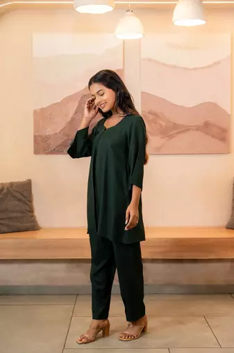 Green pleated band collar co-ord set