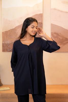 Navy blue sweetheart neck with flared sleeve co-ord set 5