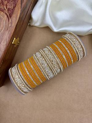 Haldi lux velvet bangle set for women 2