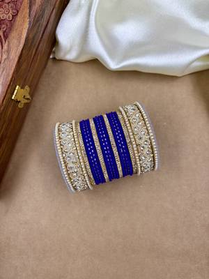 Jamli  lux velvet bangle set for women 3