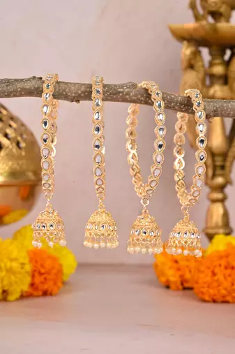 Gold kundan bangle set