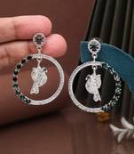 Stylish green color fashion earrings