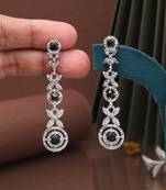 Classic black color fashion earrings