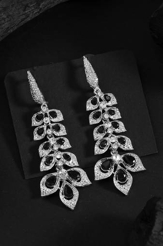 Midnight black color fashion earrings