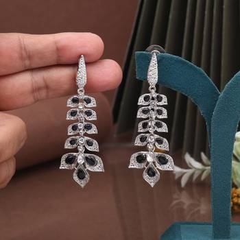 Midnight black color fashion earrings 2