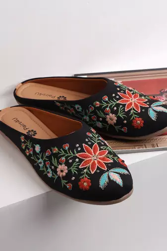 women's mojari jutti ethnic punjabi juttis traditional flat embroidered canvas fancy bellies for womens & girls