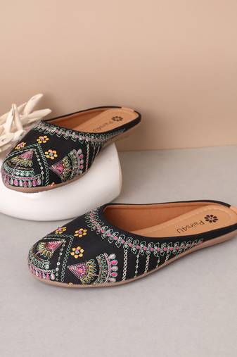 women's mojari jutti ethnic punjabi juttis traditional flat embroidered canvas fancy bellies for womens & girls