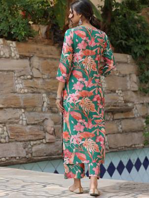 Beautiful green ceremonial dress with printed on viscosee  2