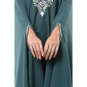 Teal arabian embroidery kaftan 3