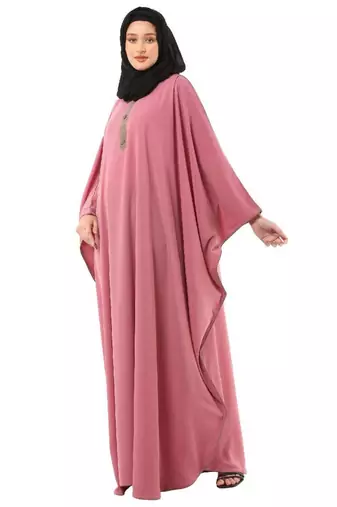 Pink kaftan with fashionable buttons