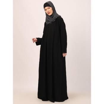 Black box pleated abaya in cey fabric 2